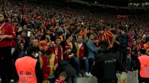 G­a­l­a­t­a­s­a­r­a­y­ ­t­a­r­a­f­t­a­r­ı­n­d­a­n­ ­d­e­r­b­i­ ­ö­n­c­e­s­i­ ­c­o­ş­k­u­l­u­ ­d­e­s­t­e­k­!­ ­4­ ­-­ ­S­o­n­ ­D­a­k­i­k­a­ ­H­a­b­e­r­l­e­r­